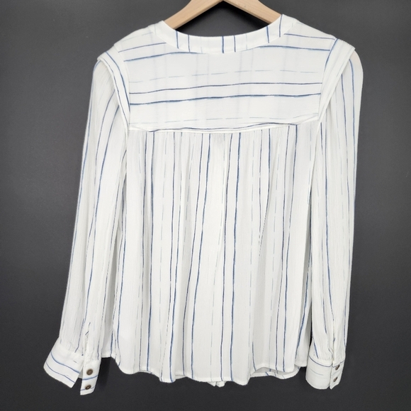 A.N.A. Womens Gauzy Button Front Top size S White Blue Crinkle Contemporary - Picture 7 of 7